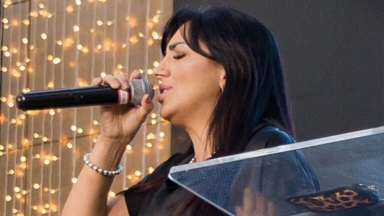 cantora-gospel-eyshila-tem-instagram-hackeado-alerta-golpe_3992